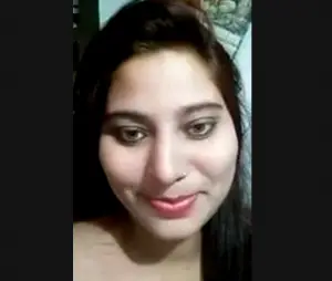 Sexy﻿﻿﻿ Desi Girl Showing Her Big Boobs and Wet Pussy