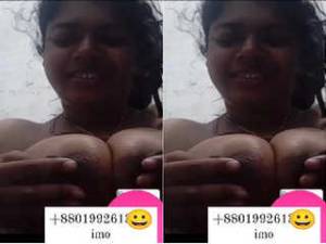 Horny Desi Girl Play With her Boobs