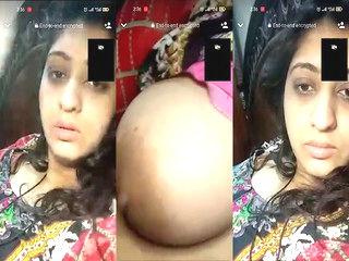 Paki Girl Shows boobs