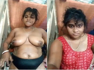 Horny Boudi Shows her Big Boobs and Wet Pussy