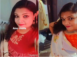 Sexy Desi Girl Record her Nude Selfie