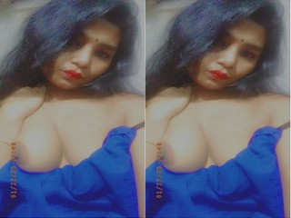 Sexy Desi girl Shows her Boobs and pussy