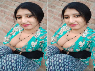 Sexy Paki Girl Shows her Boobs and Fucked part 2