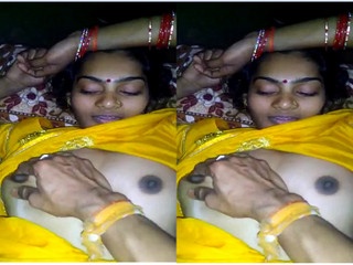 Sexy Vlg Bhabhi Blowjob and Fucked Part 2